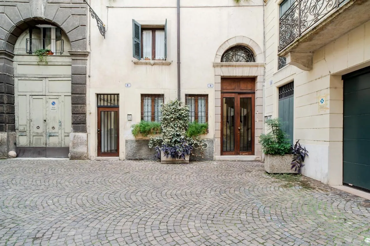 Casa Di Giulietta - Central & Cozy Apartment! Verona 0*,  Italy