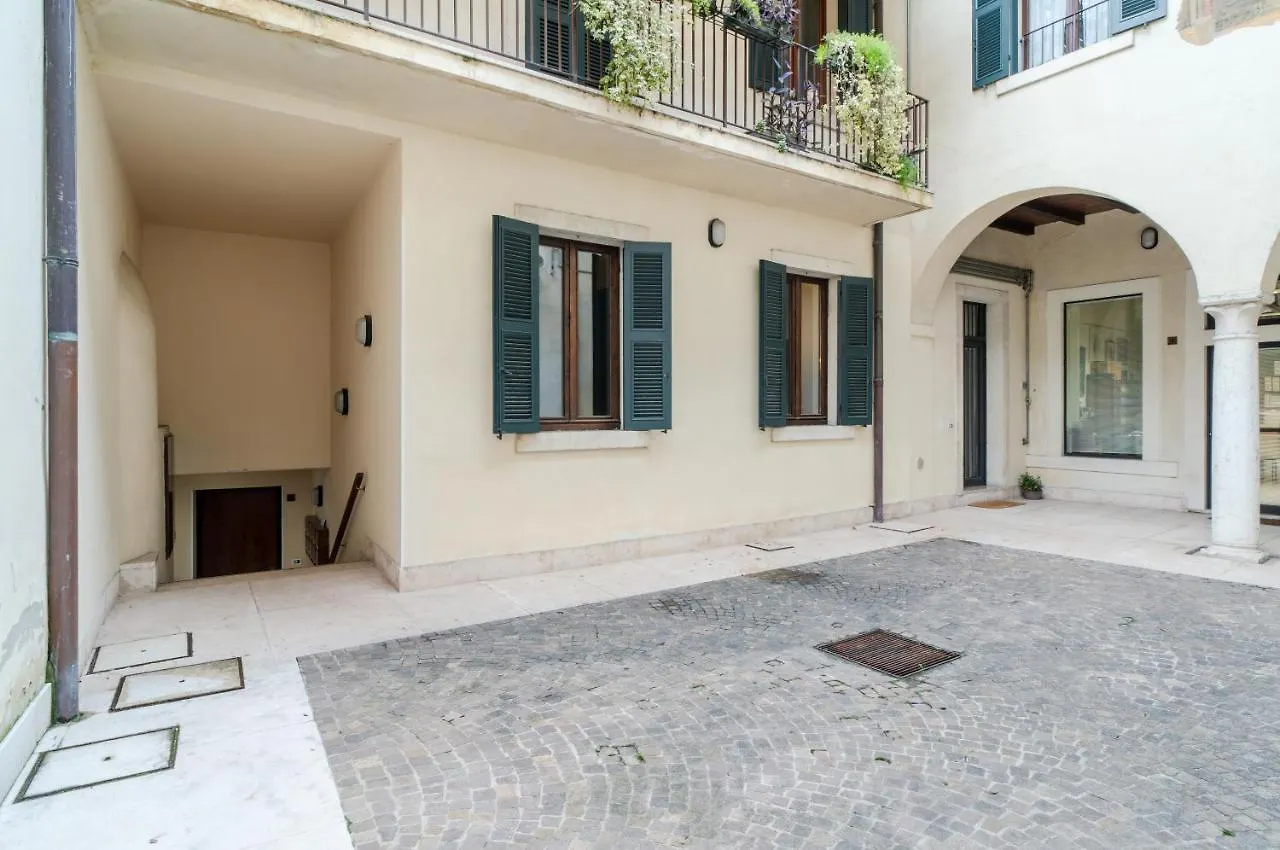 公寓 Casa Di Giulietta - Central & Cozy Apartment! 维罗纳